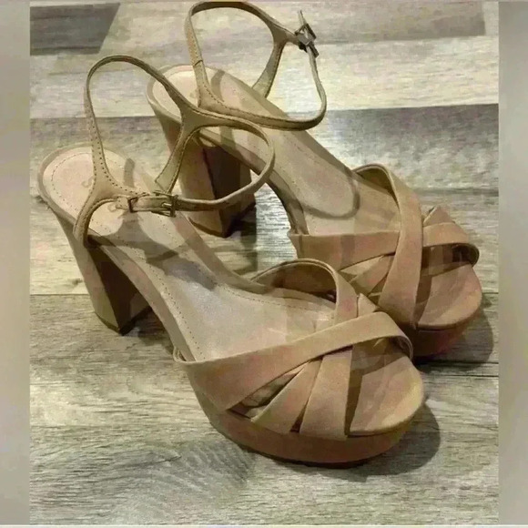 Schutz Keefa Nude Suede Platform Sandals - Picture 3 of 7